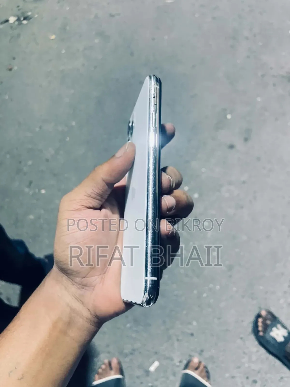 অ্যাপল আইফোন ১১ প্রো ২৫৬ জিবি সাদা