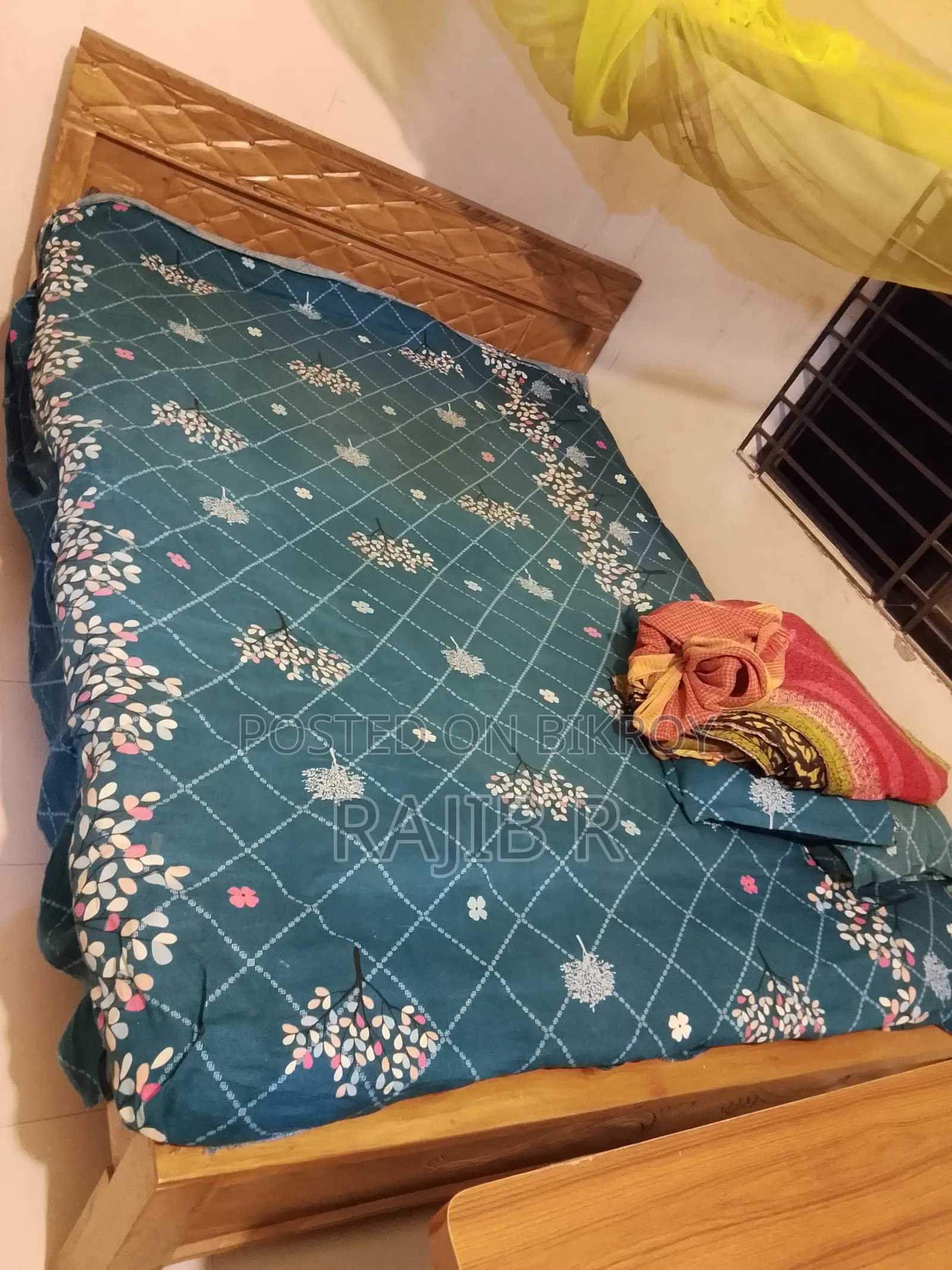 খাট এবং সোফা জাজিম