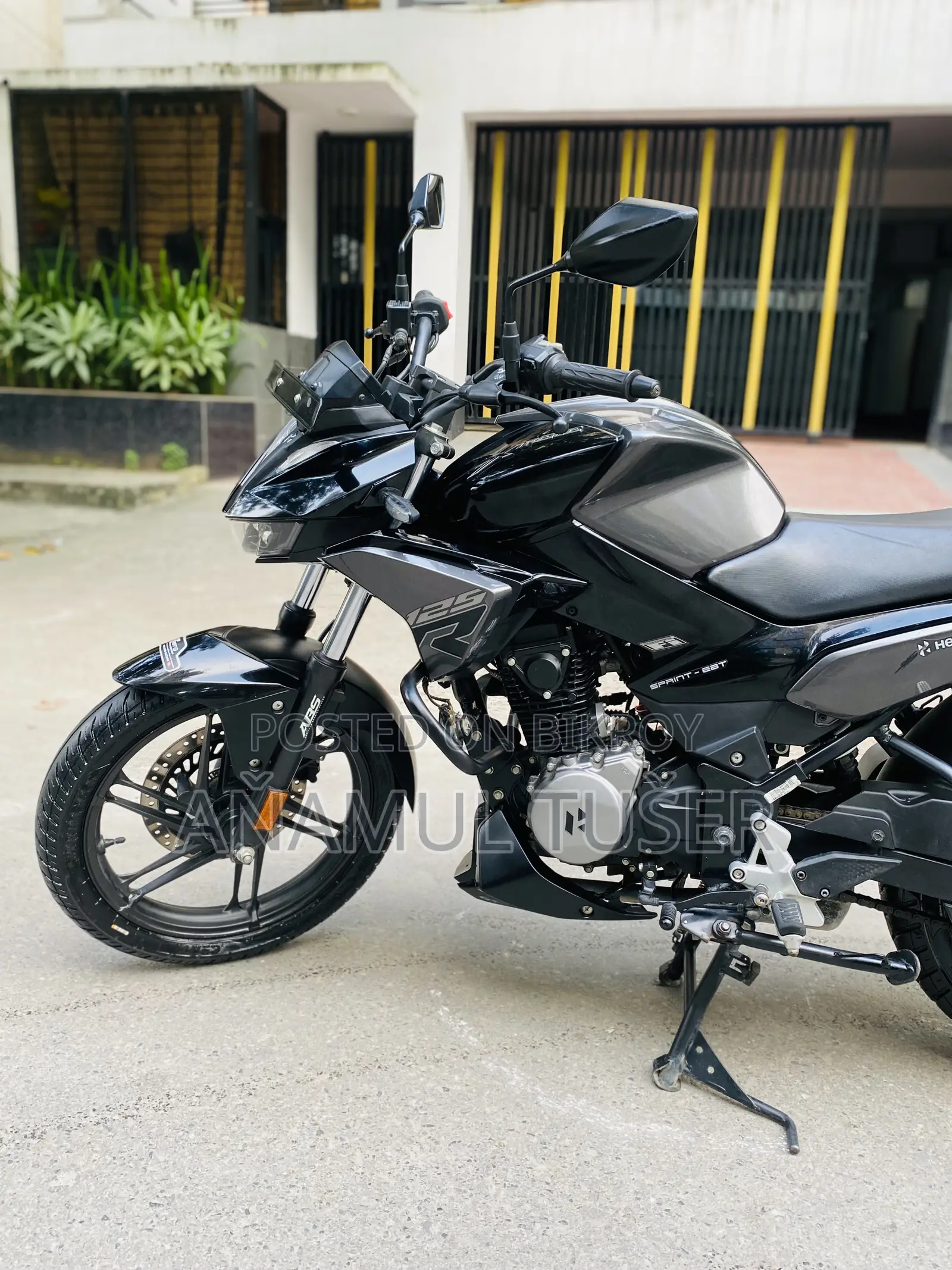 Hero Xtreme 125R 2025 Black