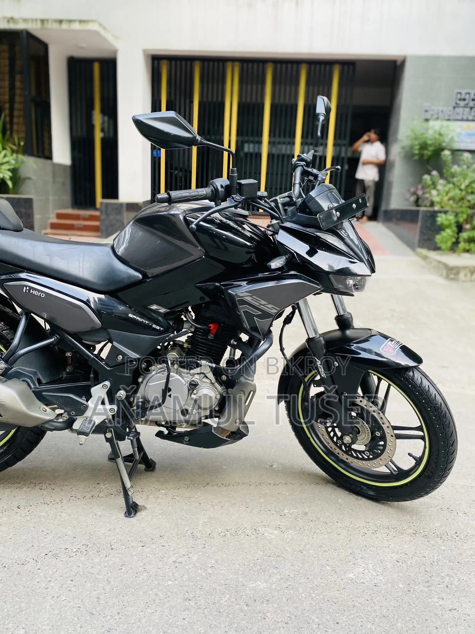 Hero Xtreme 125R 2025 Black