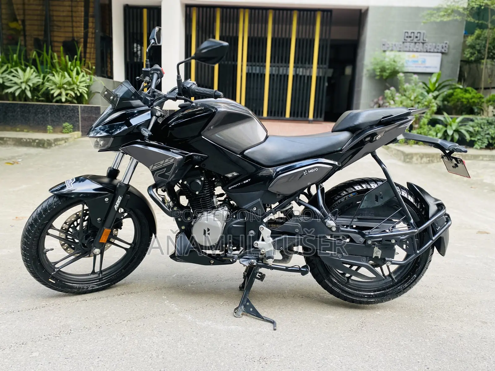 Hero Xtreme 125R 2025 Black