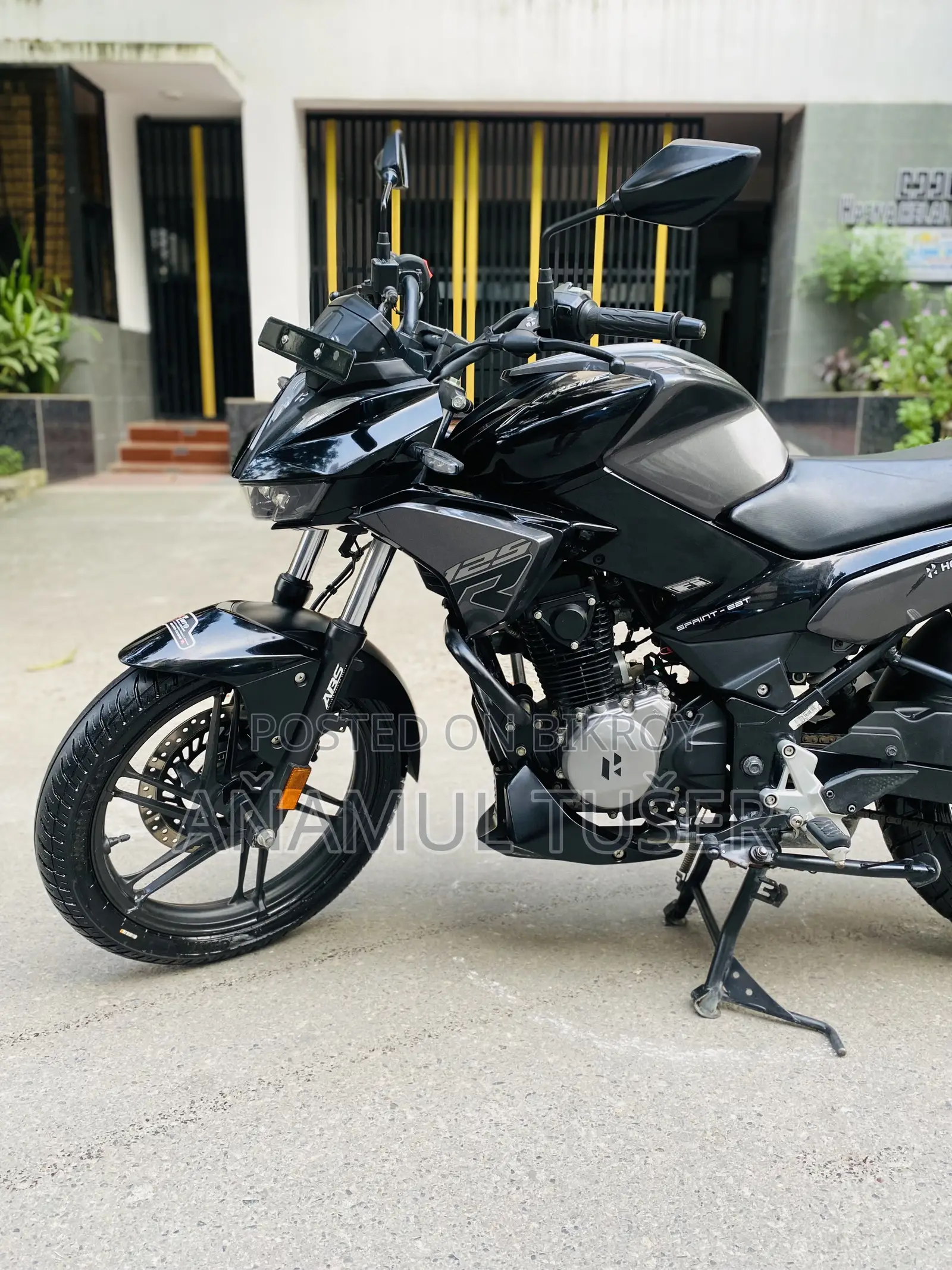 Hero Xtreme 125R 2025 Black