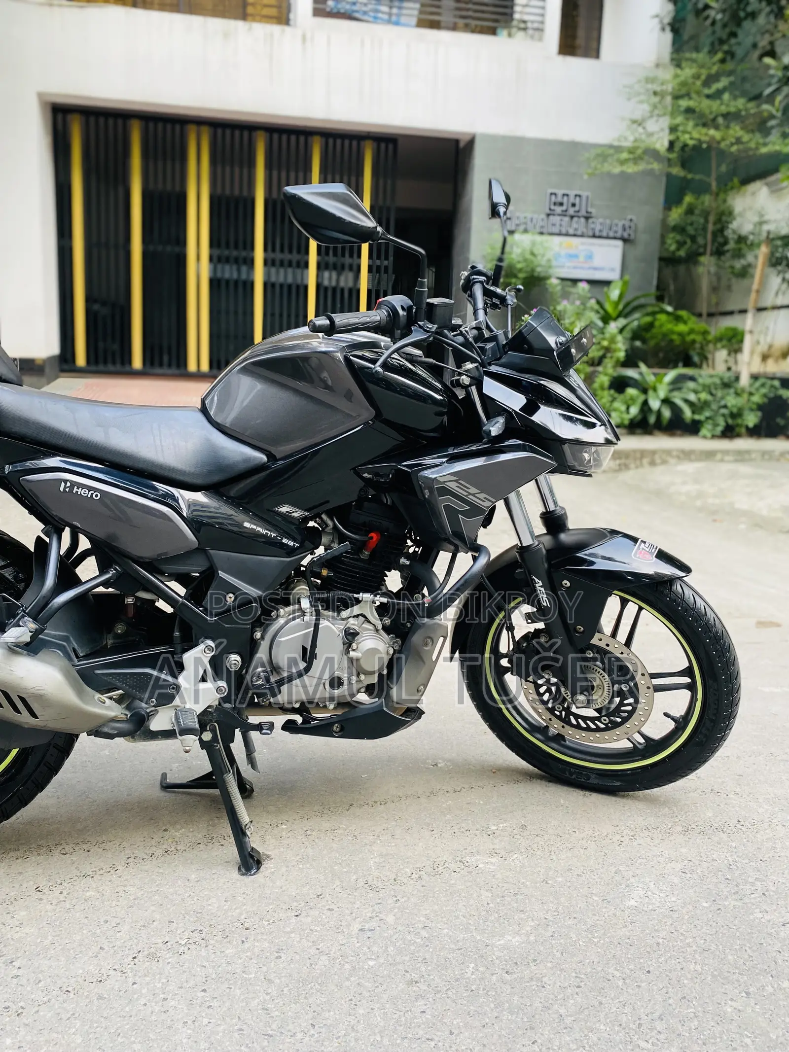 Hero Xtreme 125R 2025 Black