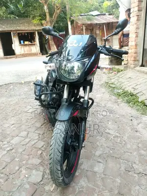 বাজাজ পালসার ১৫০ ২০২৪ ব্ল্যাক