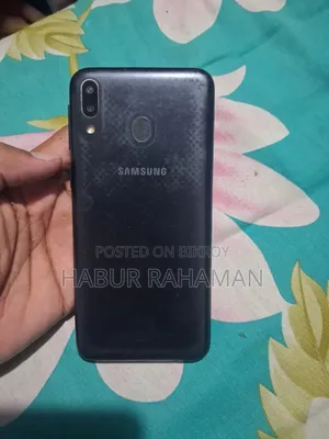 Samsung Galaxy M20 32 GB Black