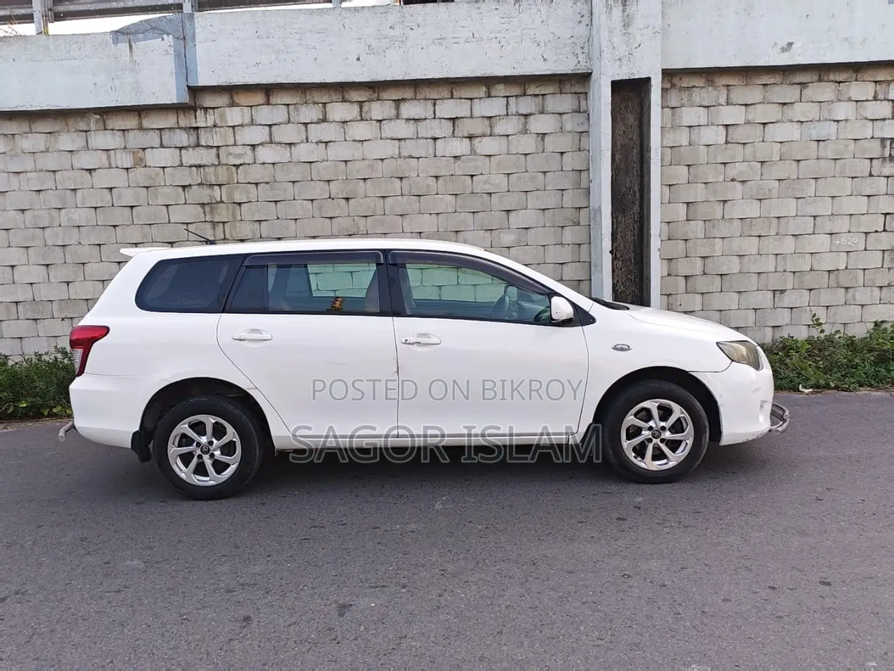 Toyota Corolla Fielder 2011 White