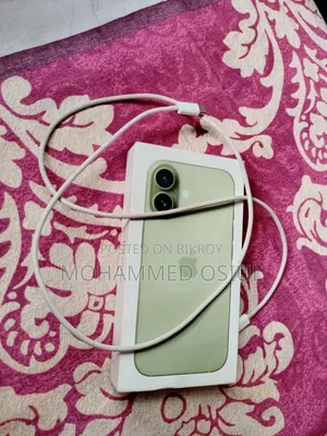 New Apple iPhone 17 256 GB Green