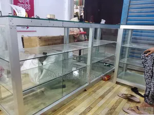 গ্লাস শোকেস