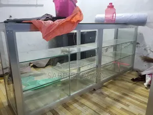 গ্লাস শোকেস