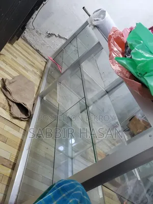 গ্লাস শোকেস