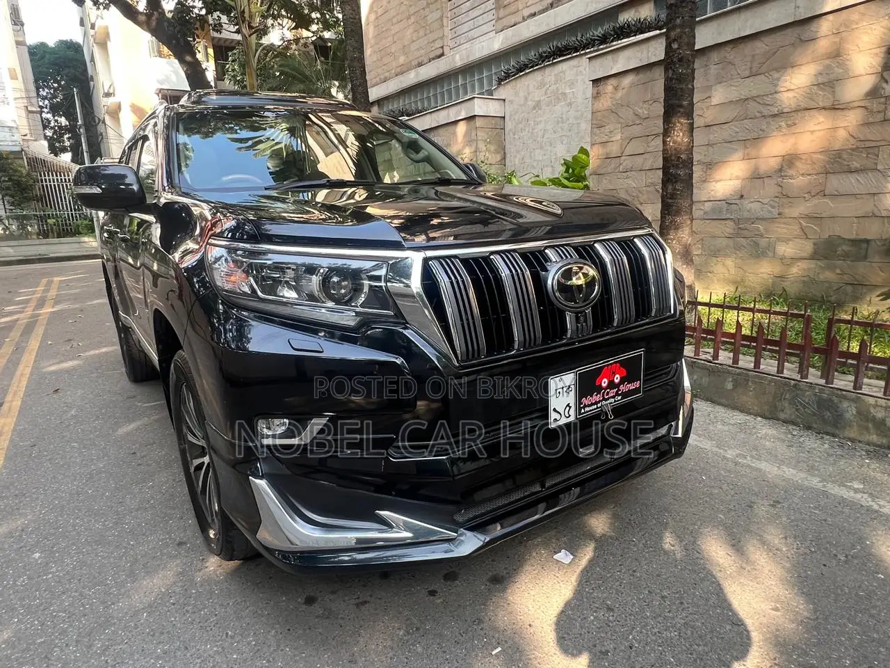 Toyota Land Cruiser Prado 2018 Black