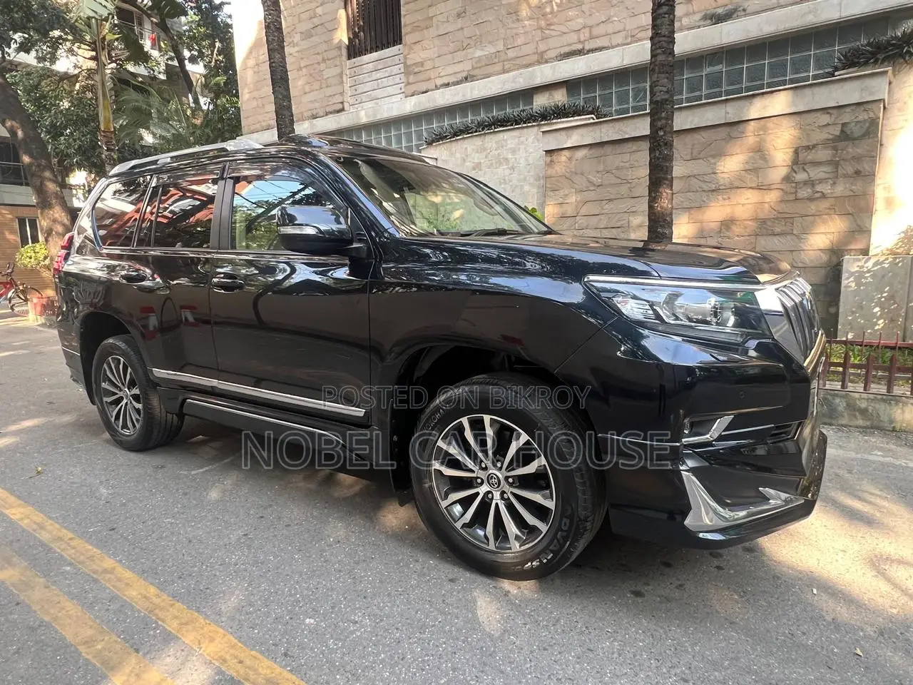 Toyota Land Cruiser Prado 2018 Black