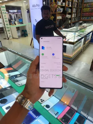 অপ্পো রেনো৫ প্রো ৫জি ২৫৬ জিবি নীল
