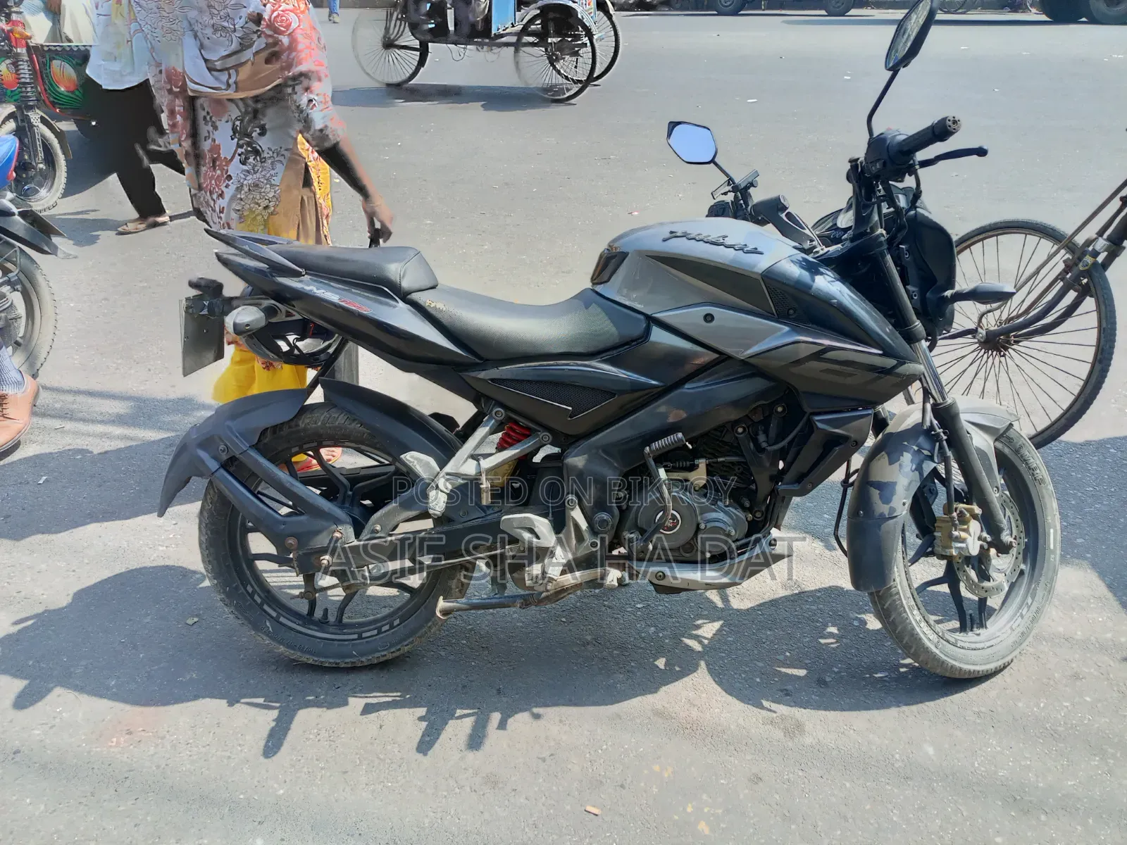 বাজাজ পালসার এনএস ১৬০ ২০১৮ কালো