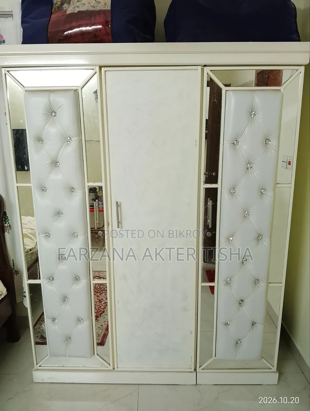 Almirah for Sale