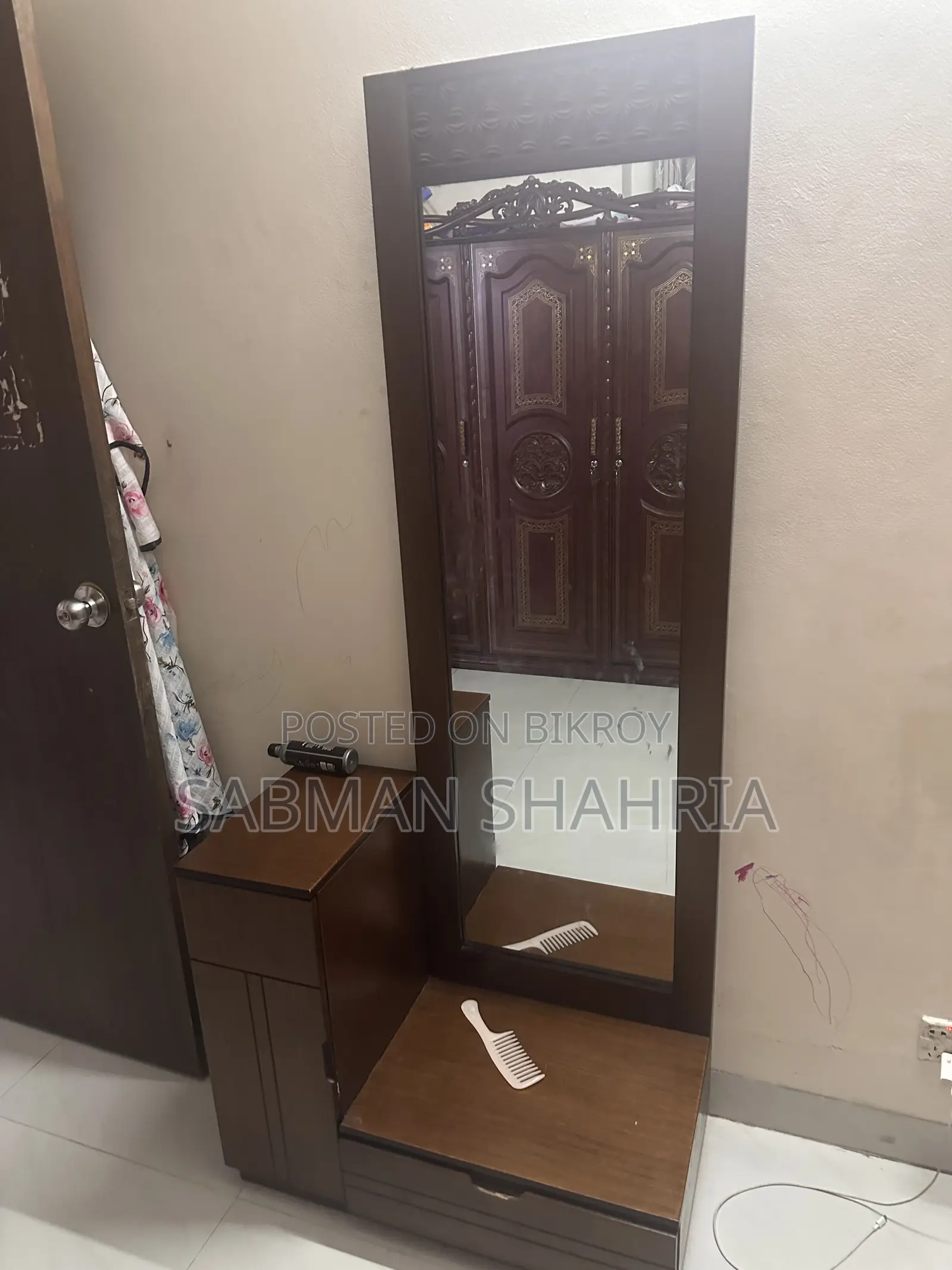 Dressing Table Sell