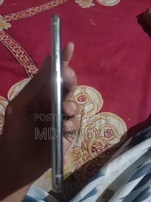 অ্যাপল আইফোন এক্স ২৫৬ জিবি সাদা
