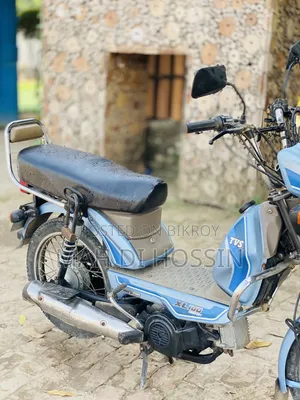 TVS XL 100 Comfort 2023 Beige