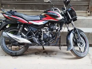 বাজাজ ডিসকভার ১১০ ২০২২ কালো