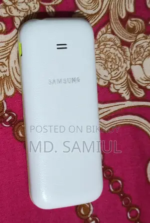স্যামসাং গুরু মিউজিক ২ সাদা