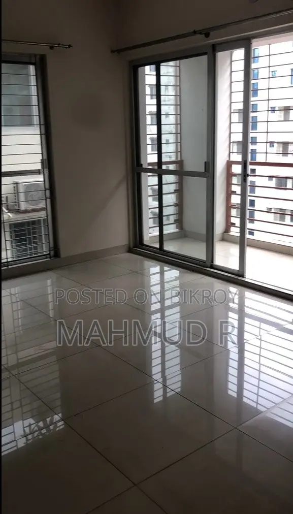Furnished 3-Bedroom Apartment in Bashundhara City for sale