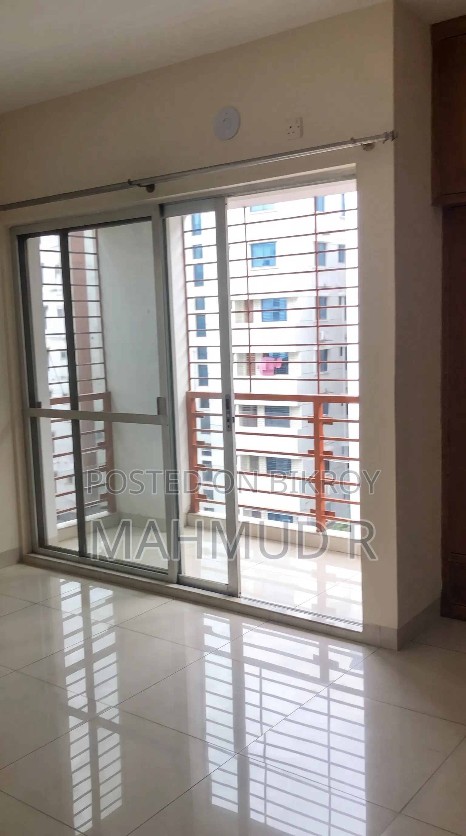 Furnished 3-Bedroom Apartment in Bashundhara City for sale