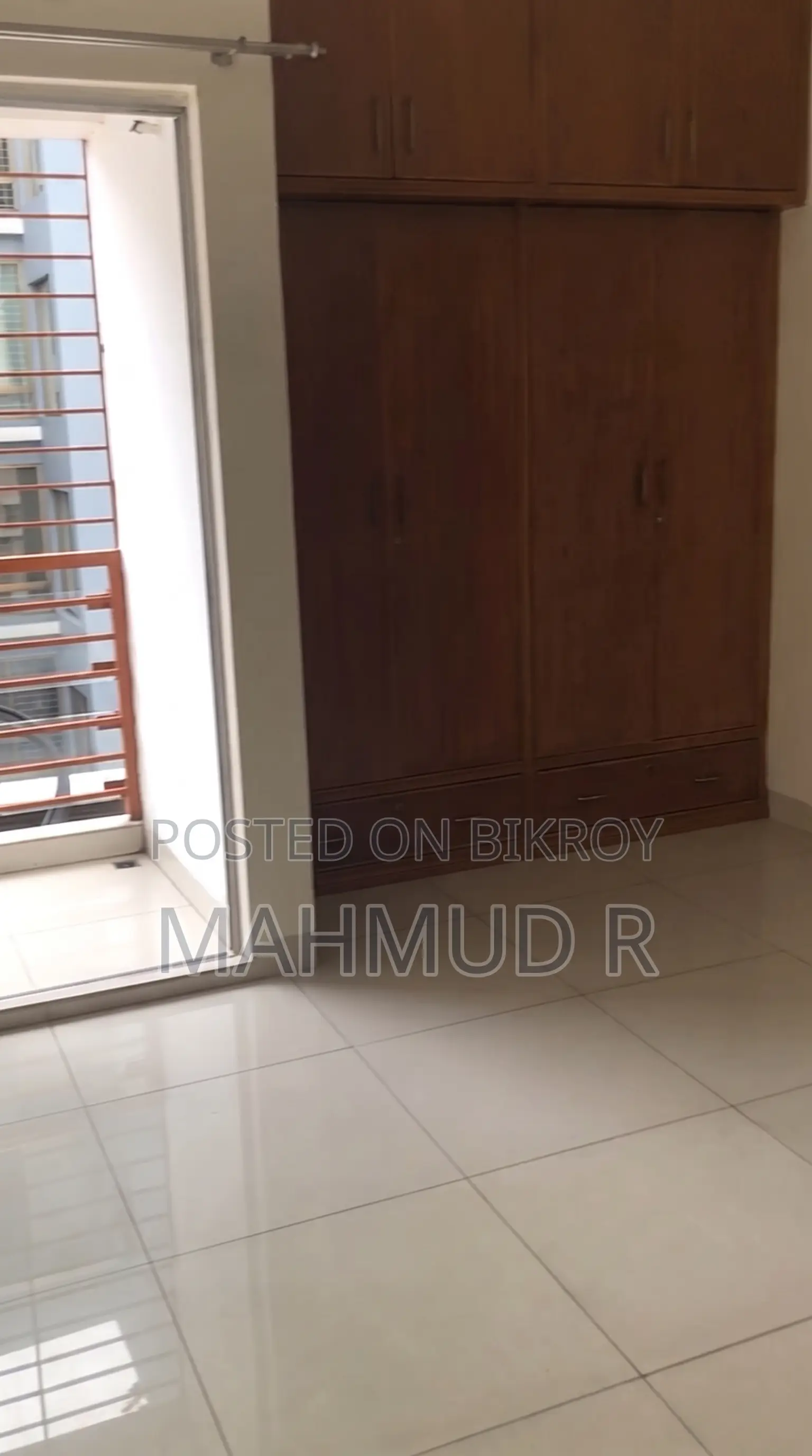 Furnished 3-Bedroom Apartment in Bashundhara City for sale