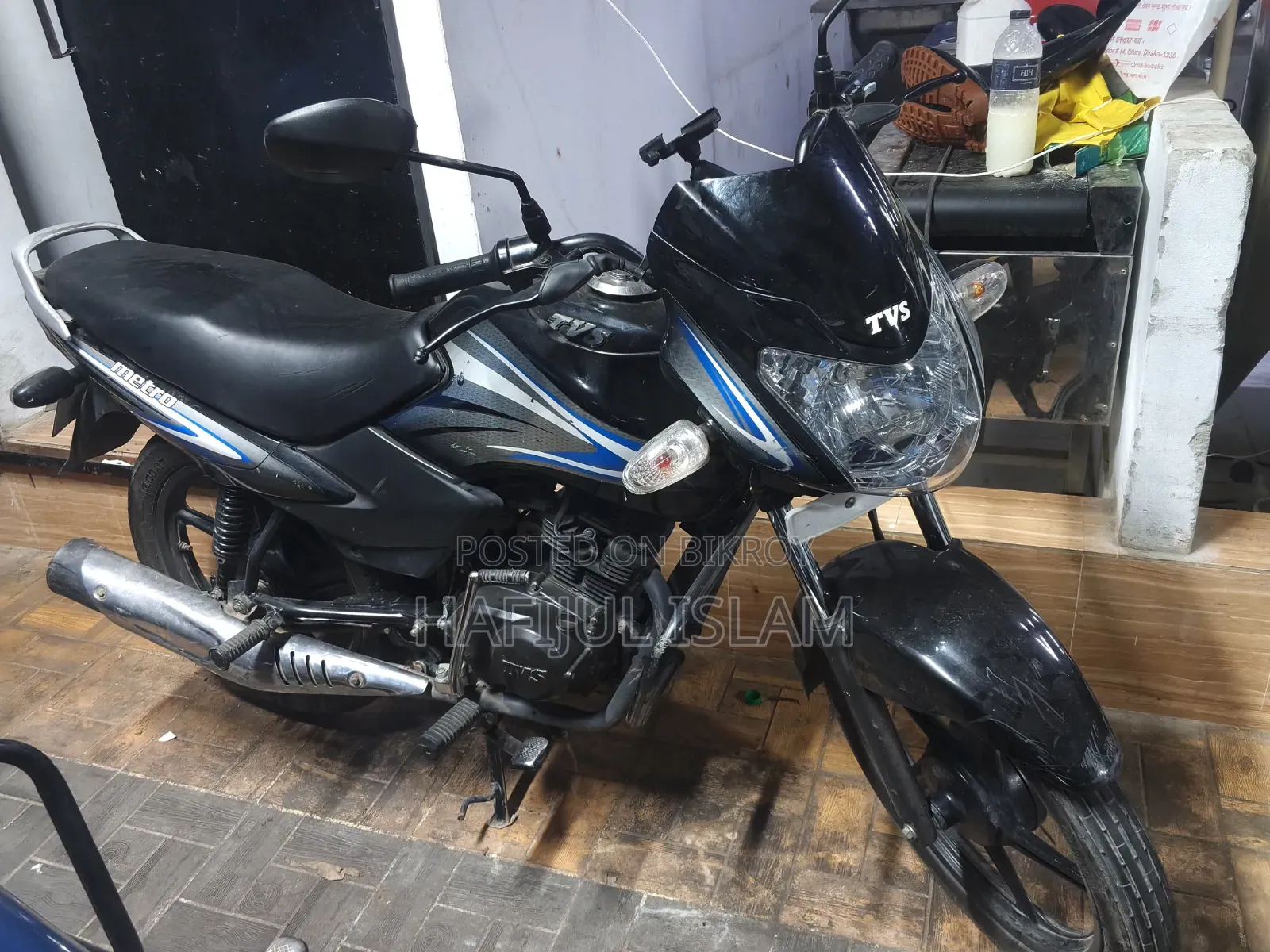 টিভিএস মেট্রো ২০২৪ নীল