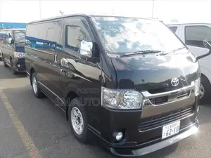 Toyota HiAce 2021 Black
