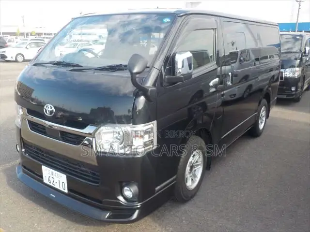 Toyota HiAce 2021 Black