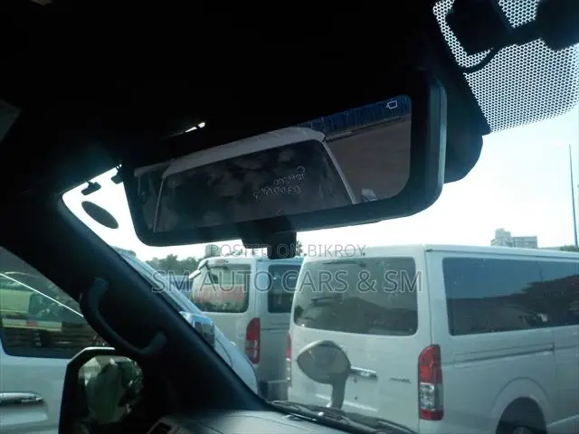 Toyota HiAce 2021 Black