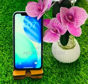 Apple iPhone 11 64 GB Purple