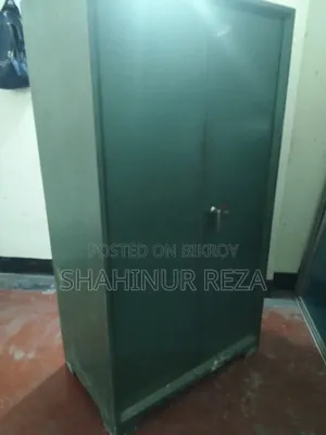 স্টীল আলমিরা