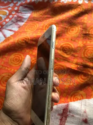 অ্যাপল আইফোন ৬এস প্লাস ৬৪ জিবি হোয়াইট