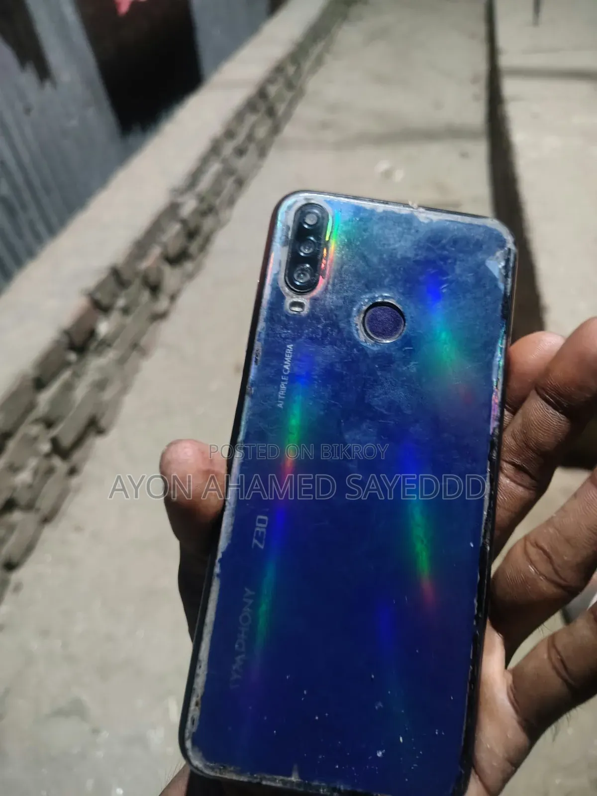Symphony Z28 32 GB Blue