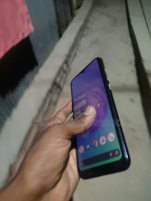 Symphony Z28 32 GB Blue