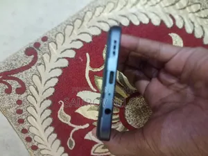 অপ্পো এ৬০ ২৫৬ জিবি