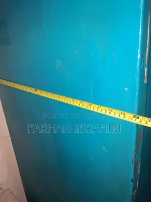 স্টিলের আলমারি