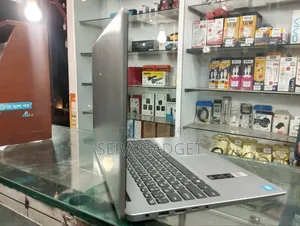New Laptop Lenovo IdeaPad 1 4GB Intel Core i5 HDD 128GB