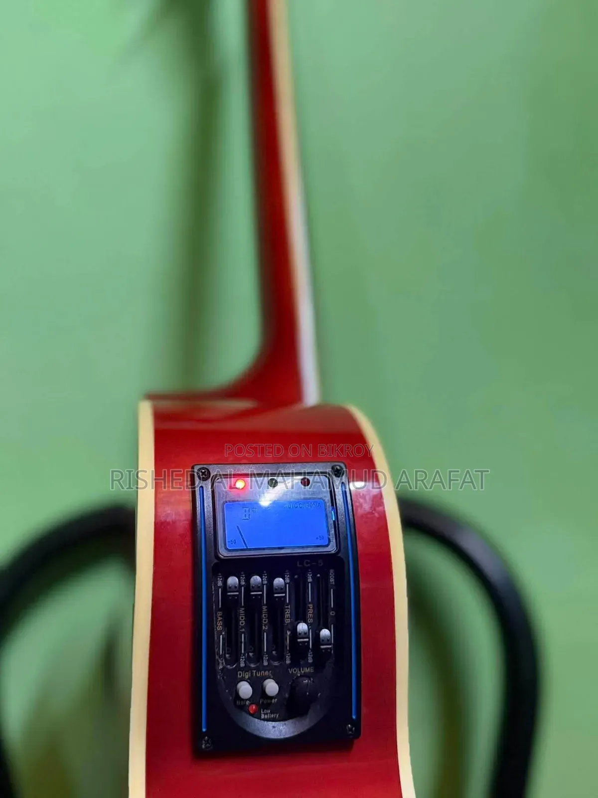 Brand New Guitar Never Used.