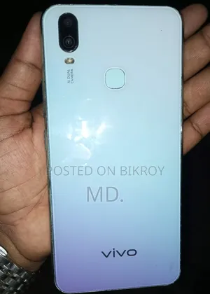 Vivo Y11 32 GB Blue