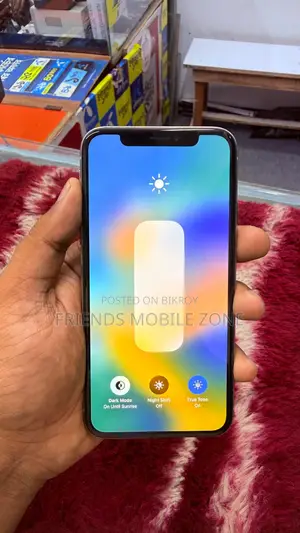 অ্যাপল আইফোন এক্স ২৫৬ জিবি হোয়াইট