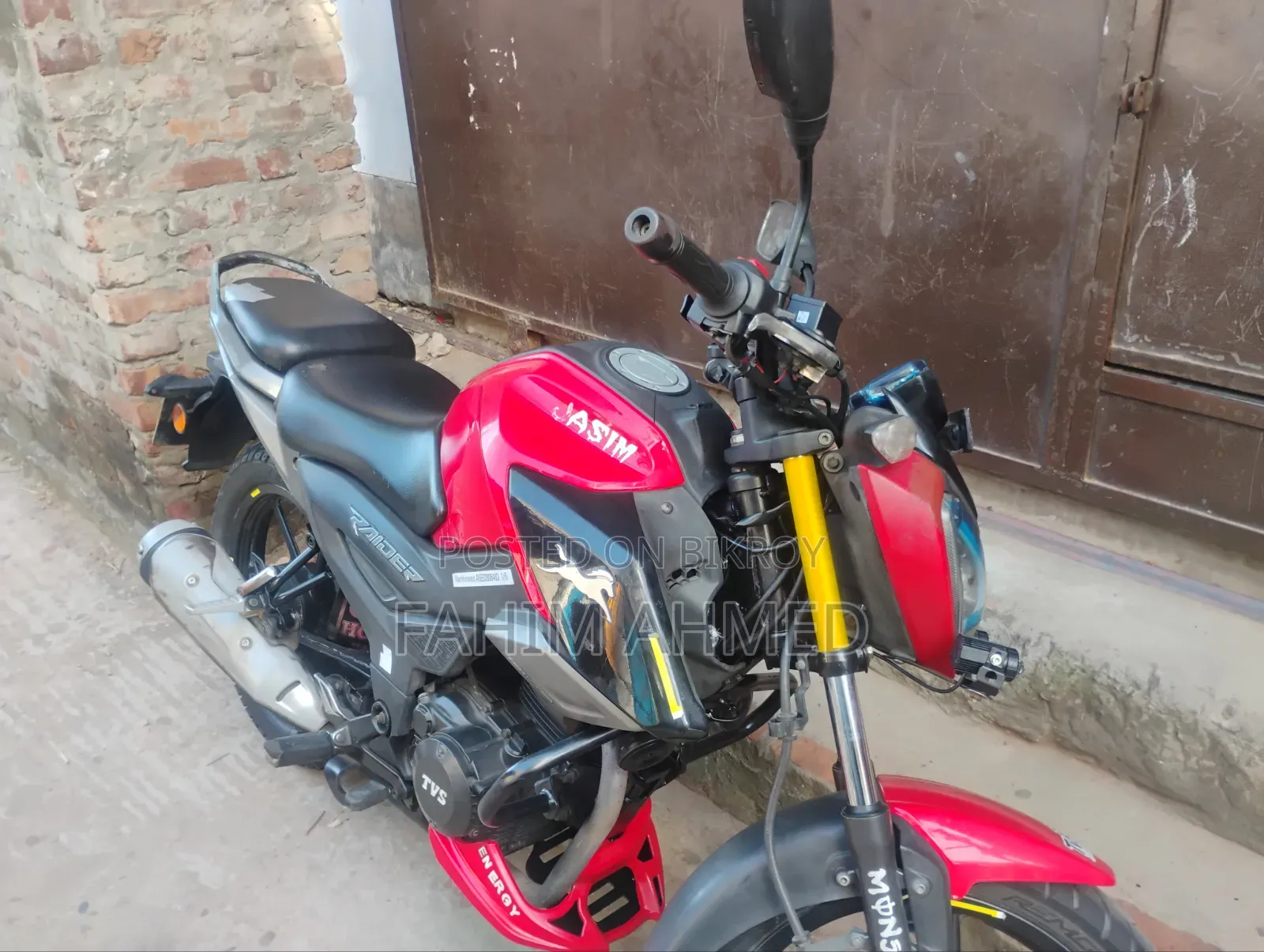 টিভিএস রাইডার ১২৫ ২০২২ লাল