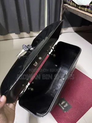 STUDDS Side Box for Any Bike