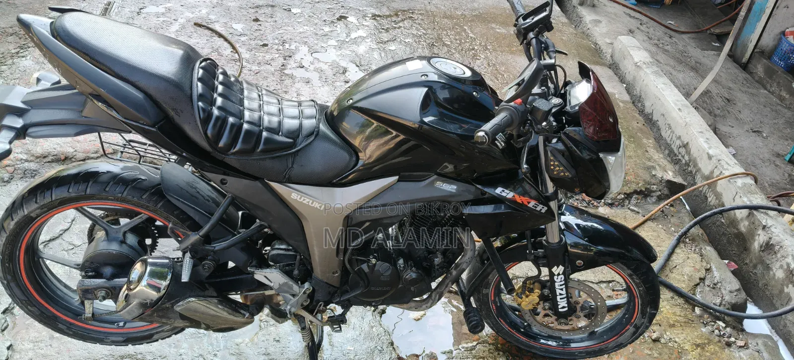 সুজুকি গিক্সার ২০২১ কালো