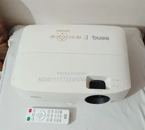 BenQ MH534 DLP Full HD Business Home Cinema Projector Made in Taiwan