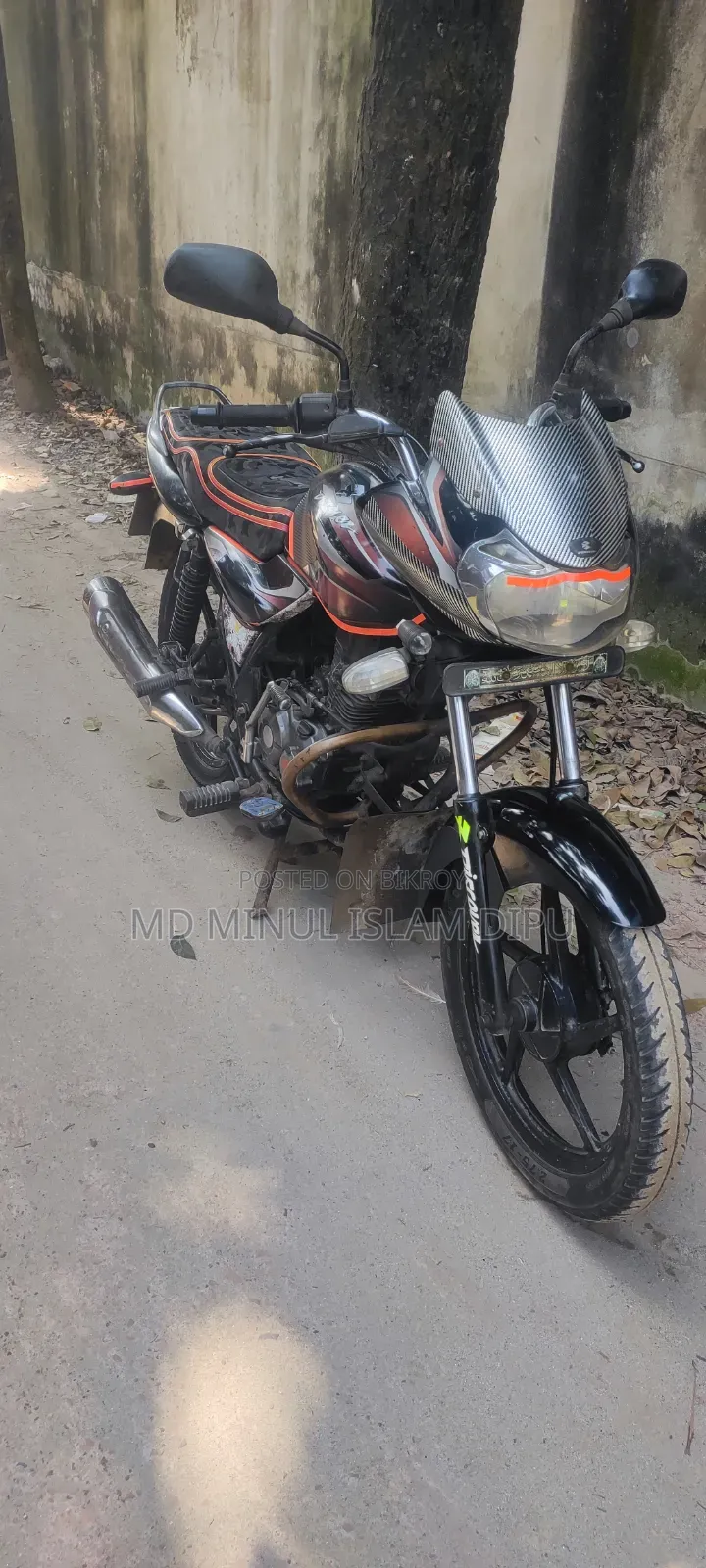 Bajaj Discover 100 2012 কালো