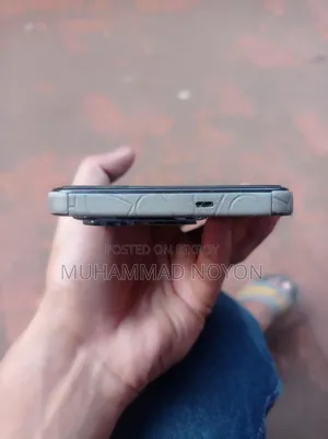Infinix 256 GB Blue