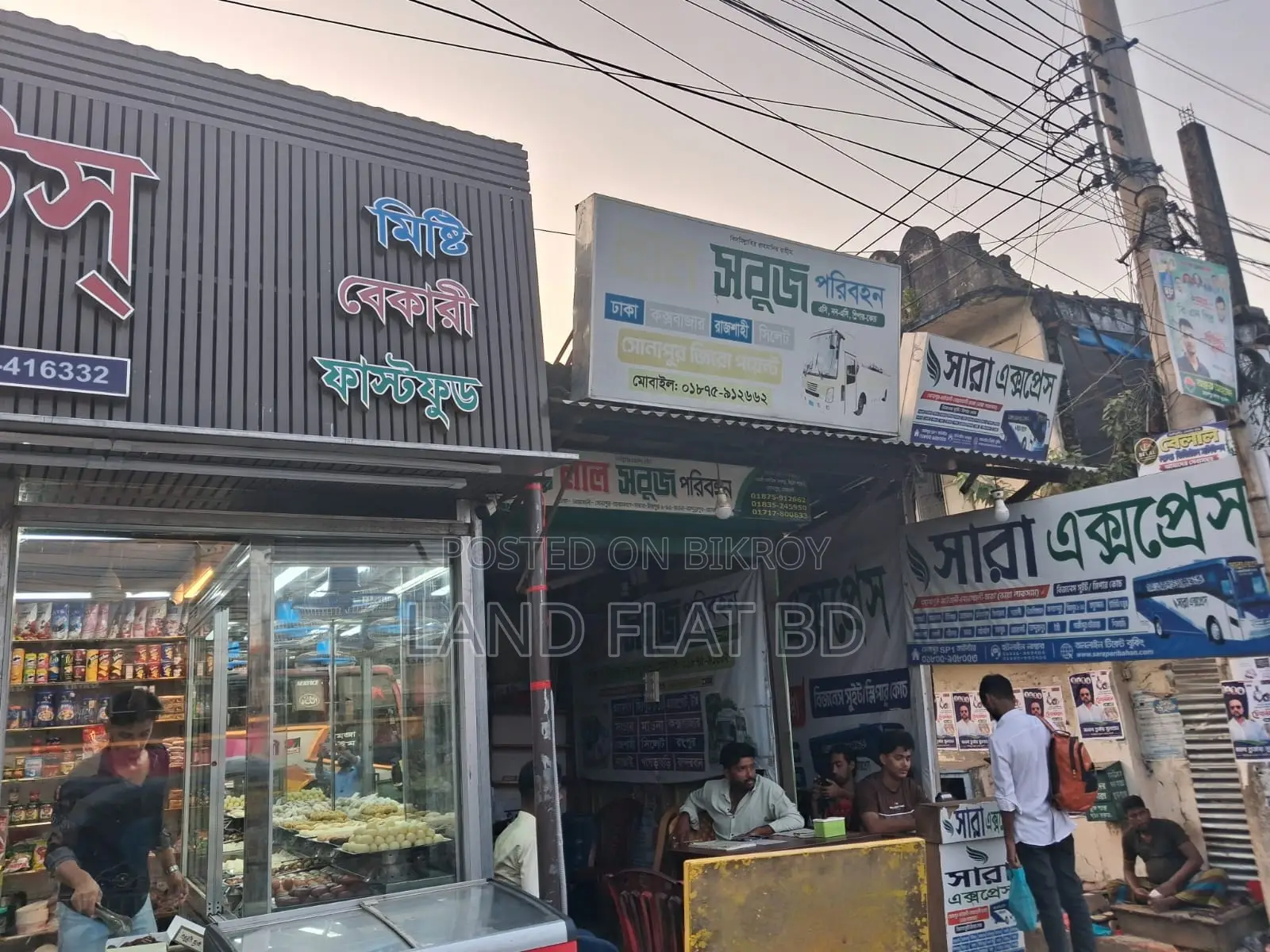 বিক্রির জন্য দুটি তৈরি দোকান ২২৫ এবং ১০০ বর্গফুট নিচ তলা।