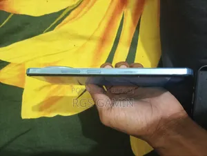Vivo Y39 128 GB Silver